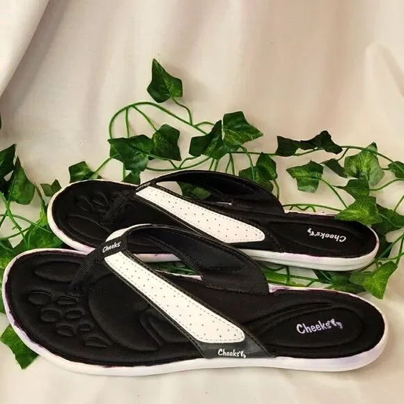 Cheeks flip flops. Size 10. NWOT - Picture 3 of 9